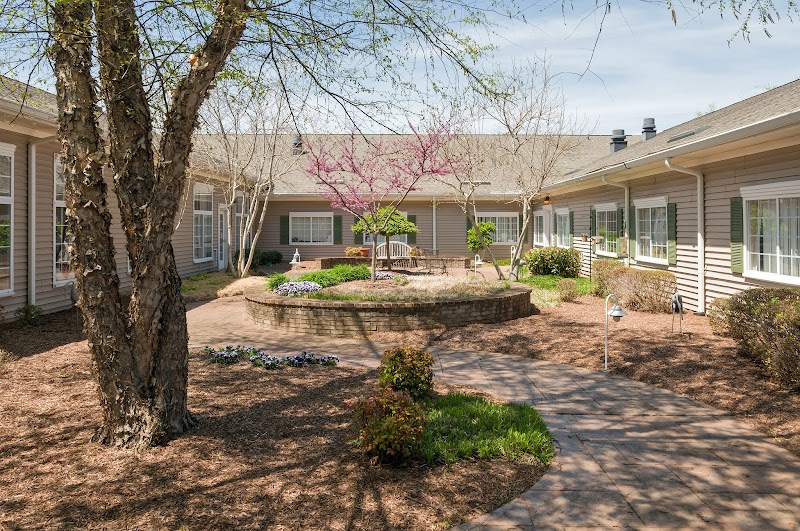 LIFE CARE CENTER OF COLUMBIA nursing home in COLUMBIA, TN - Photo 2 of 6