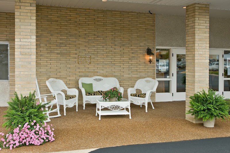 LIFE CARE CENTER OF TULLAHOMA nursing home in TULLAHOMA, TN - Photo 5 of 10