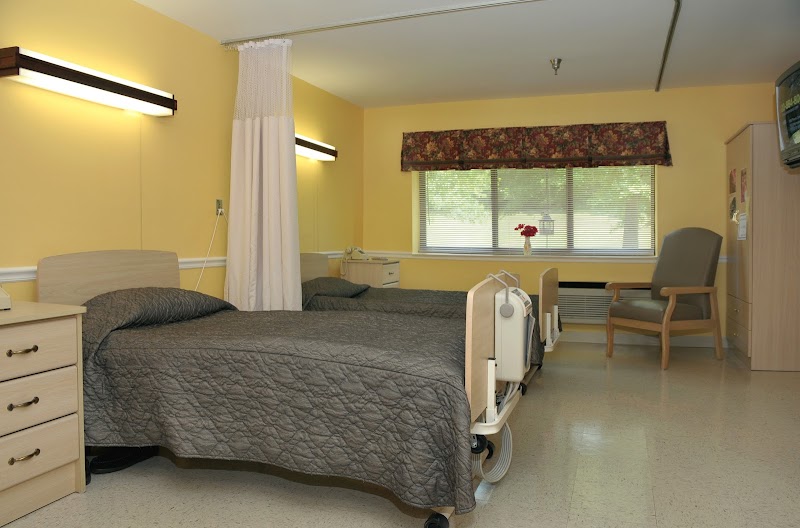 LIFE CARE CENTER OF RED BANK nursing home in CHATTANOOGA, TN - Photo 5 of 5