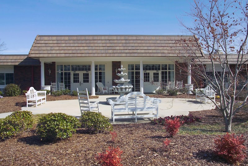 LIFE CARE CENTER OF CLEVELAND nursing home in CLEVELAND, TN - Photo 2 of 10