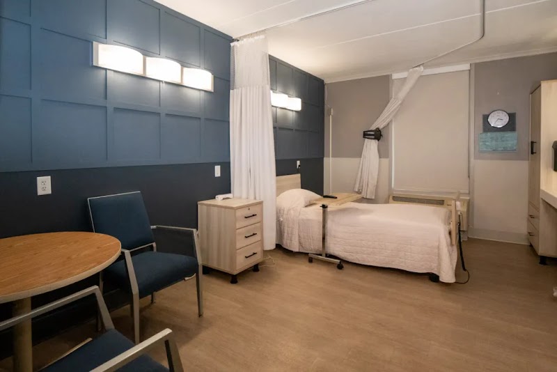 FOOTHILLS TRANSITIONAL CARE AND REHABILITATION nursing home in MARYVILLE, TN - Photo 3 of 5