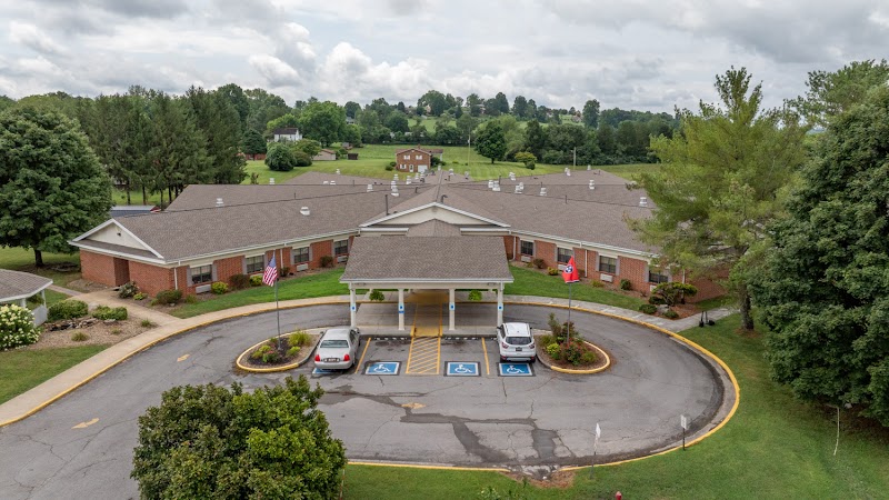 TRI STATE HEALTH AND REHABILITATION CENTER nursing home in HARROGATE, TN - Photo 3 of 5