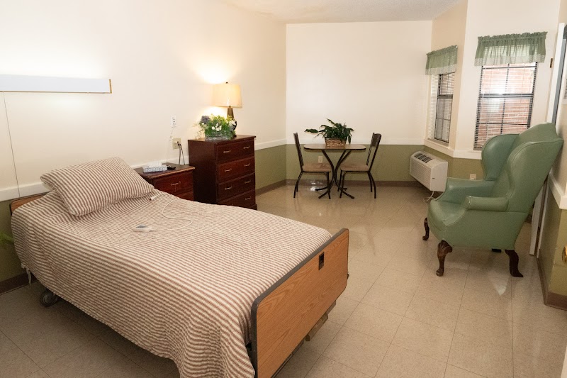 TRI STATE HEALTH AND REHABILITATION CENTER nursing home in HARROGATE, TN - Photo 4 of 5