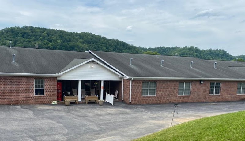 MABRY HEALTH CARE nursing home in GAINESBORO, TN - Photo 3 of 10