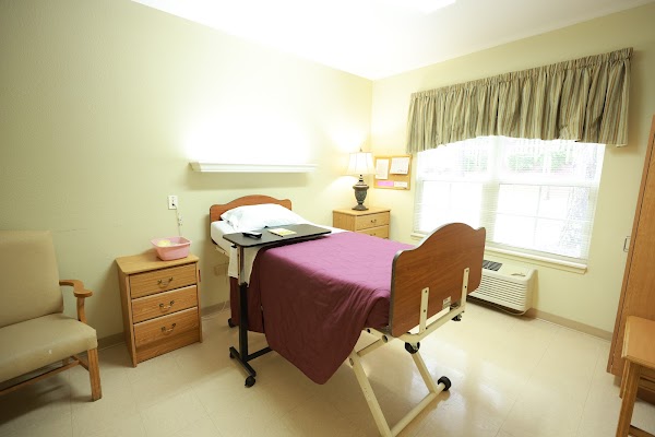 RAINBOW REHAB AND HEALTHCARE nursing home in BARTLETT, TN - Photo 1 of 5