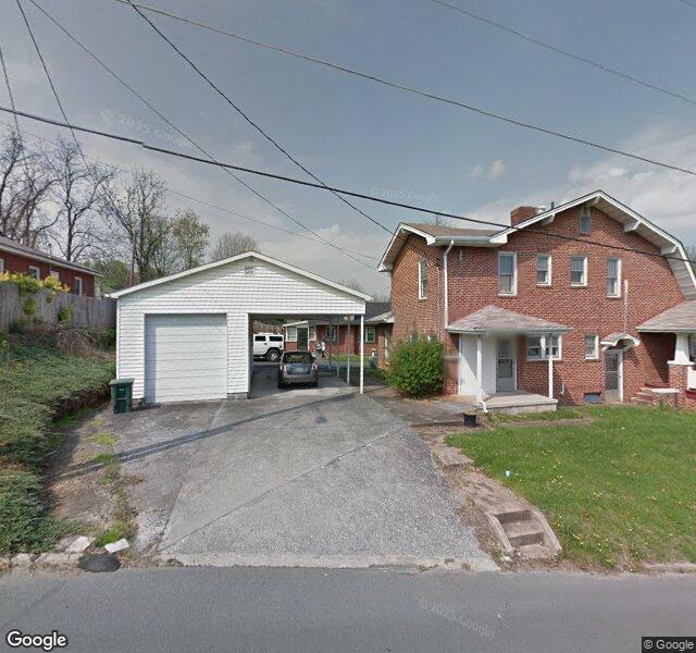 LIFE CARE CENTER OF ELIZABETHTON nursing home in ELIZABETHTON, TN - Photo 2 of 2