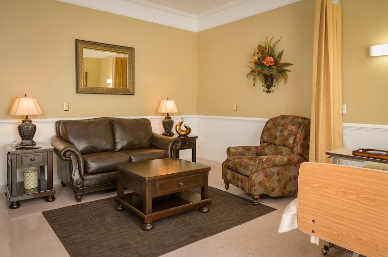 LIFE CARE CENTER OF BRUCETON-HOLLOW ROCK nursing home in BRUCETON, TN - Photo 5 of 10