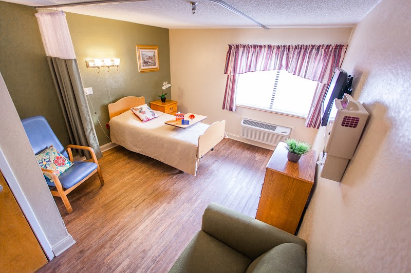 SIGNATURE HEALTHCARE OF GREENEVILLE nursing home in GREENEVILLE, TN - Photo 3 of 10