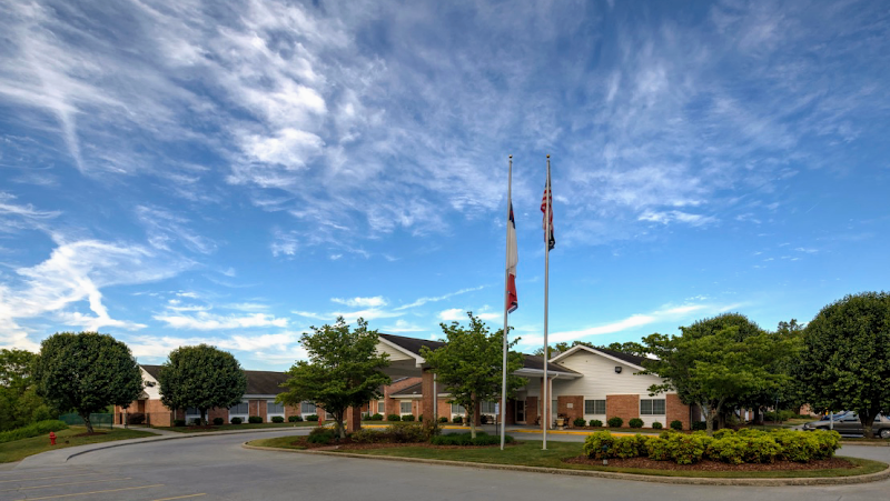 LAKEBRIDGE, A WATERS COMMUNITY, LLC nursing home in JOHNSON CITY, TN - Photo 2 of 10