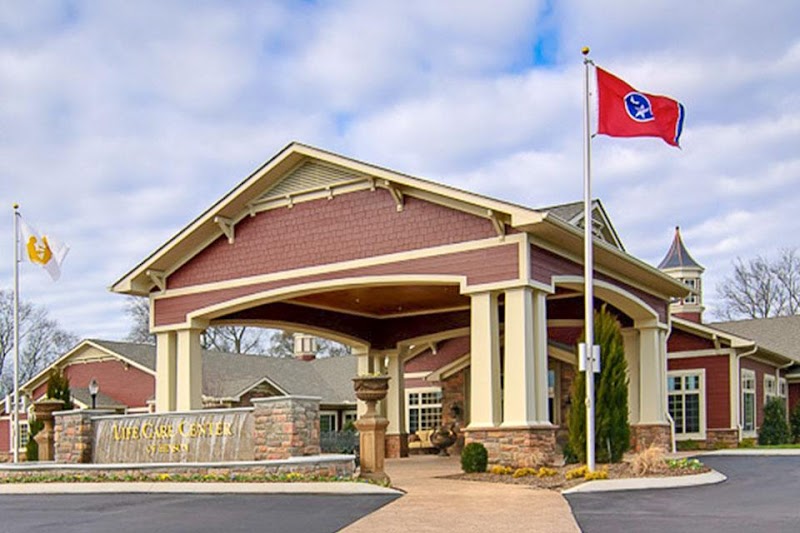 LIFE CARE CENTER OF HIXSON nursing home in HIXSON, TN - Photo 5 of 10