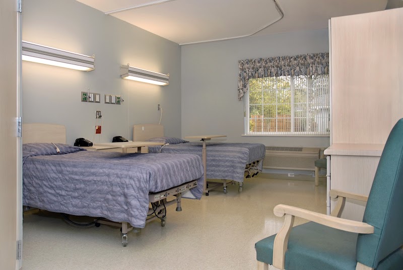 LIFE CARE CENTER OF SPARTA nursing home in SPARTA, TN - Photo 4 of 10