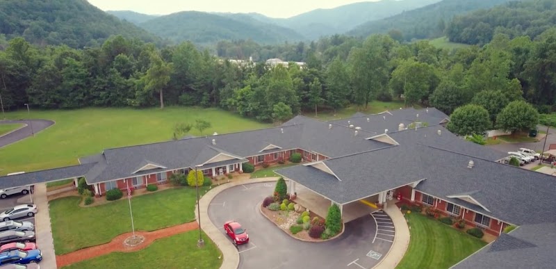 CENTER ON AGING AND HEALTH nursing home in ERWIN, TN - Photo 2 of 10
