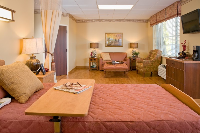 LIFE CARE CENTER OF OOLTEWAH nursing home in OOLTEWAH, TN - Photo 5 of 10