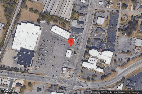 CREEKSIDE CENTER FOR REHABILITATION AND HEALING nursing home in MADISON, TN - Photo 1 of 10