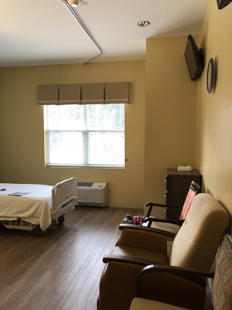 NHC HEALTHCARE, KINGSPORT nursing home in KINGSPORT, TN - Photo 3 of 10