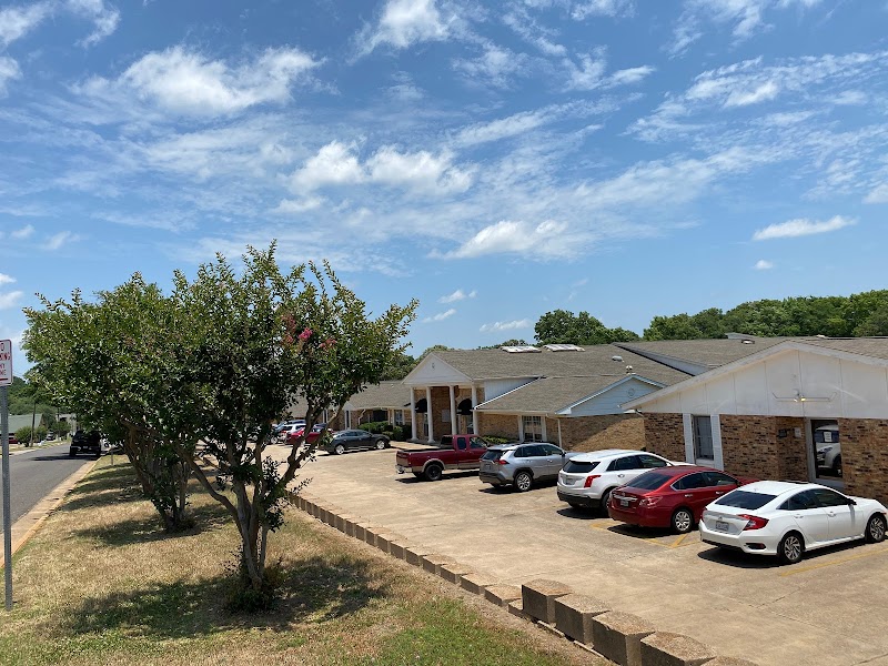 ROSE TRAIL NURSING AND REHABILITATION CENTER nursing home in TYLER, TX - Photo 4 of 5