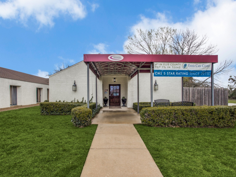 Ennis Care Center nursing home in Ennis, TX - Photo 2 of 5