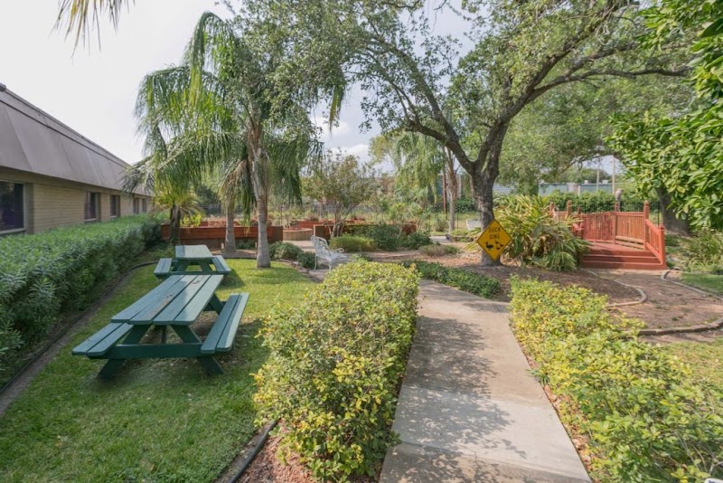 ALTA VISTA REHABILITATION AND HEALTHCARE nursing home in BROWNSVILLE, TX - Photo 4 of 5