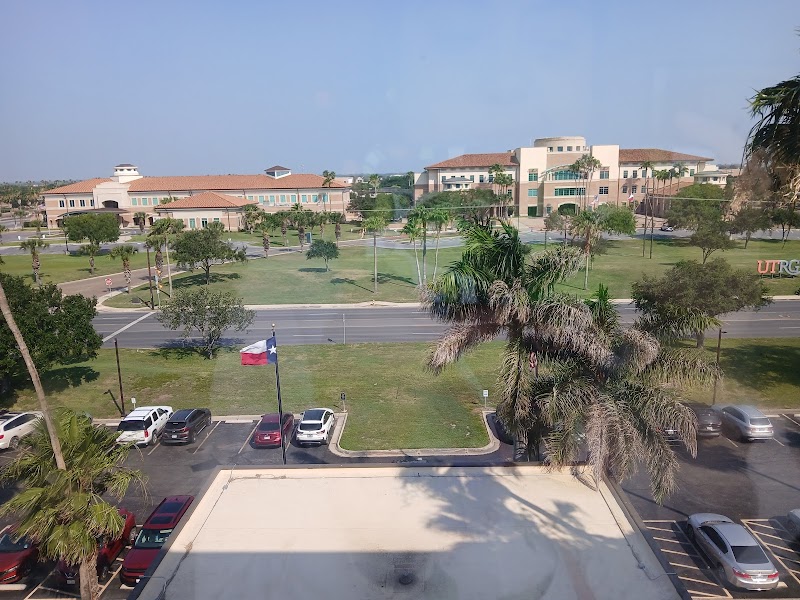 GOLDEN PALMS REHABILITATION AND RETIREMENT nursing home in HARLINGEN, TX - Photo 1 of 5