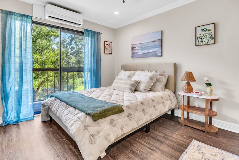 LAKE FOREST VILLAGE BY PUREHEALTH nursing home in DENTON, TX - Photo 3 of 10