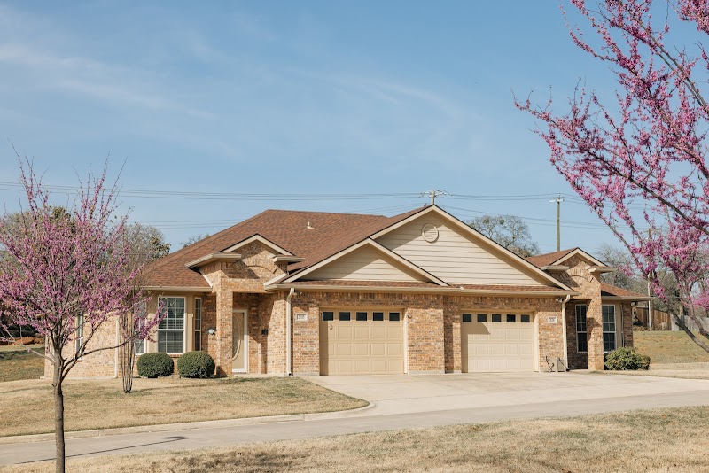 LAKE FOREST VILLAGE BY PUREHEALTH nursing home in DENTON, TX - Photo 5 of 10