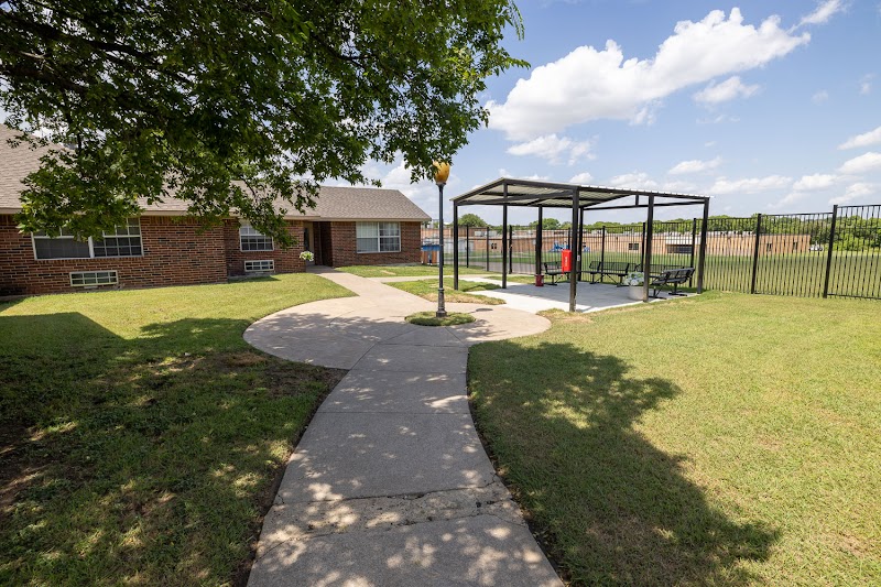 Park Village Healthcare and Rehabilitation nursing home in Desoto, TX - Photo 4 of 5