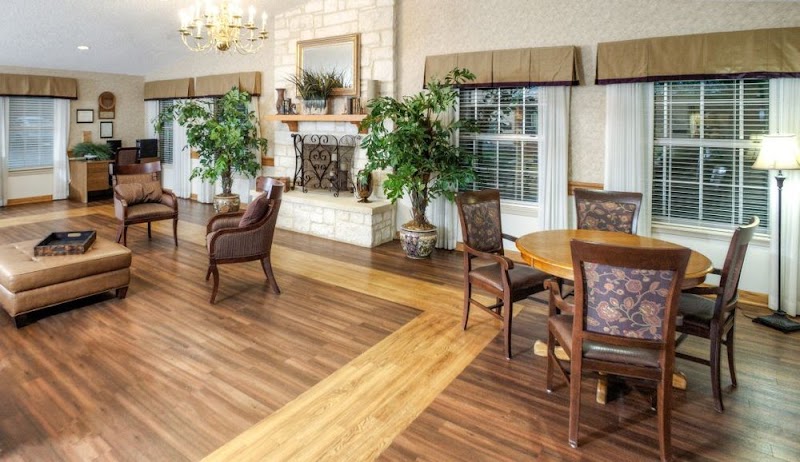 TOWN AND COUNTRY NURSING AND REHABILITATION CENTER nursing home in BOERNE, TX - Photo 3 of 5