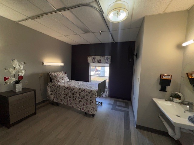 Fallbrook Rehabiliation and Care Center nursing home in Houston, TX - Photo 3 of 5