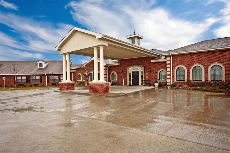 WINDSOR GARDENS nursing home in LANCASTER, TX - Photo 3 of 5