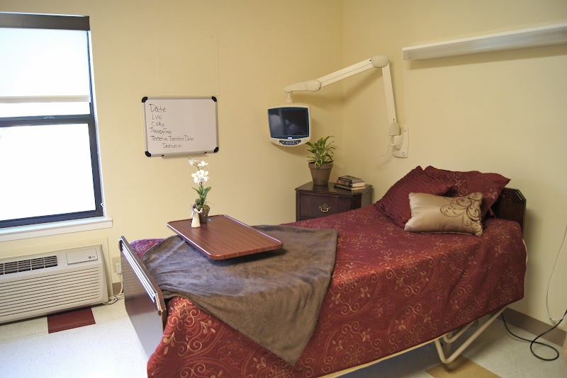 LONE STAR REHABILITATION & WELLNESS CENTER nursing home in STEPHENVILLE, TX - Photo 3 of 10