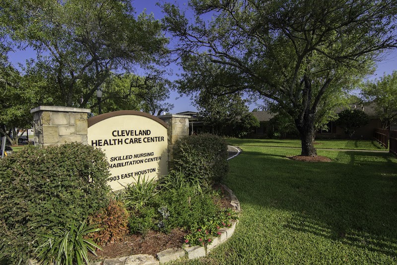 CLEVELAND HEALTH CARE CENTER nursing home in CLEVELAND, TX - Photo 3 of 10
