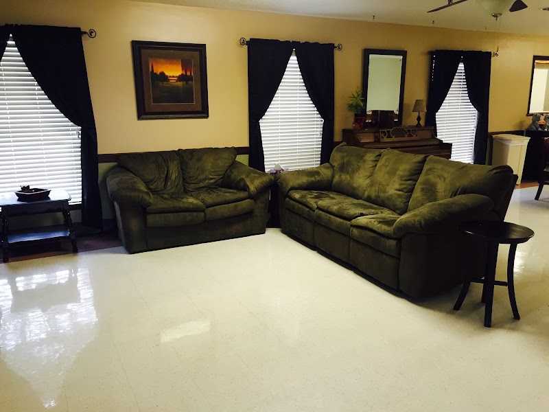 KAUFMAN HEALTHCARE CENTER nursing home in KAUFMAN, TX - Photo 3 of 10