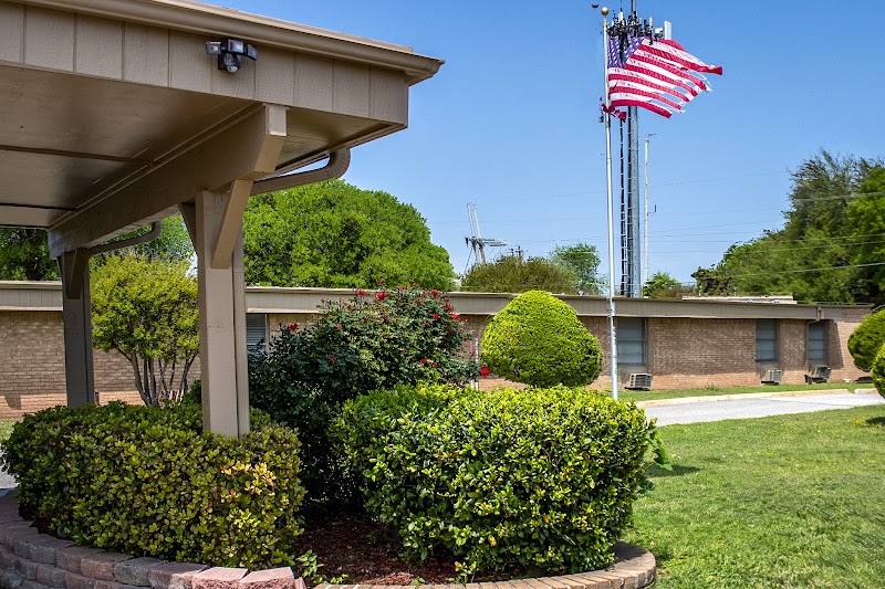 DESOTO NURSING & REHABILITATION CENTER nursing home in DESOTO, TX - Photo 2 of 10