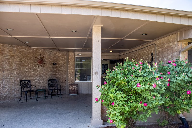 DESOTO NURSING & REHABILITATION CENTER nursing home in DESOTO, TX - Photo 4 of 10