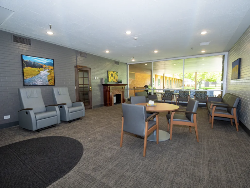 Heritage Park Healthcare and Rehabilitation nursing home in Roy, UT - Photo 3 of 5