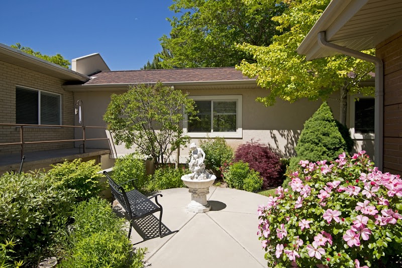 Crestwood Rehabilitation and Nursing nursing home in Ogden, UT - Photo 4 of 5