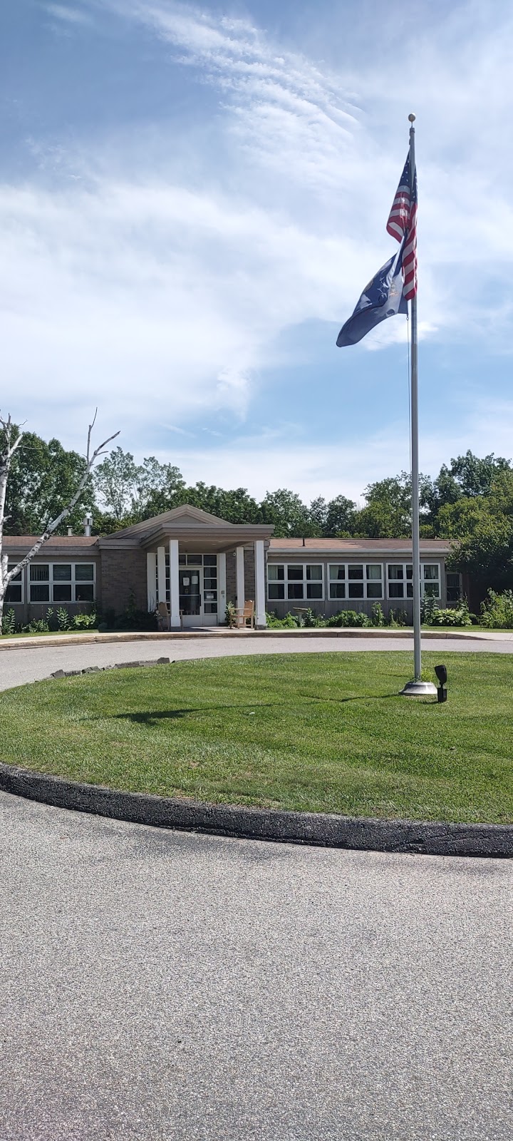 Crescent Manor Care Ctrs nursing home in Bennington, VT - Photo 2 of 5