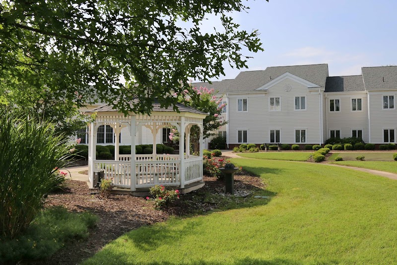 HEALTH CARE CENTER LUCY CORR nursing home in CHESTERFIELD, VA - Photo 3 of 5
