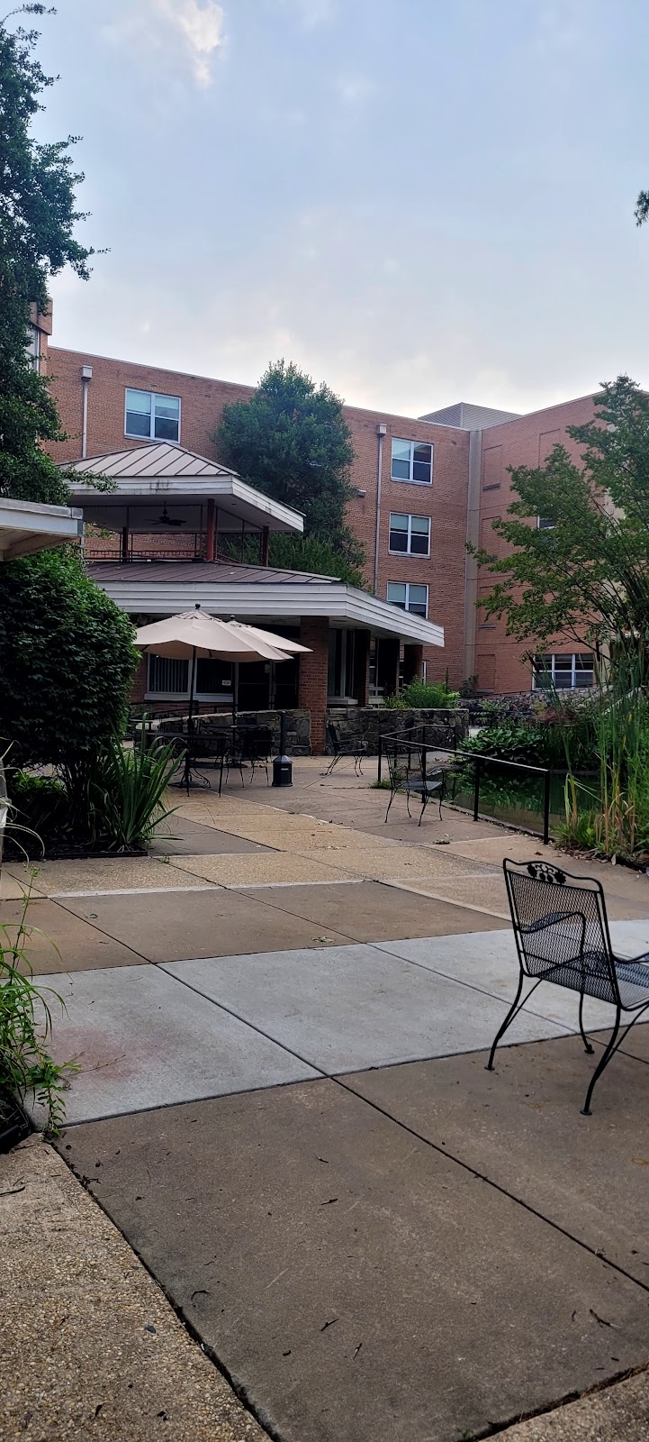 FAIRFAX REHABILITATION AND NURSING CENTER nursing home in FAIRFAX, VA - Photo 2 of 5