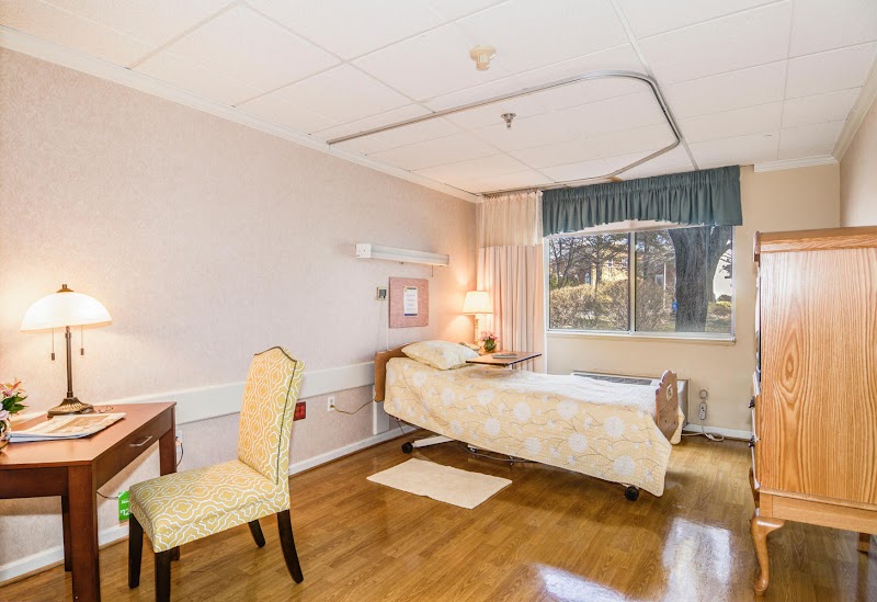 CARLIN SPRINGS HEALTH & REHABILITATION nursing home in ARLINGTON, VA - Photo 5 of 5