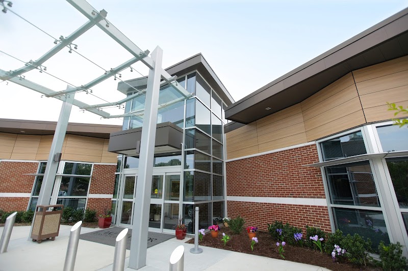 LAKE TAYLOR HOSP nursing home in NORFOLK, VA - Photo 2 of 10