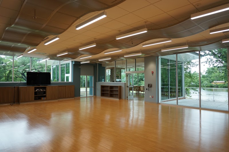 LAKE TAYLOR HOSP nursing home in NORFOLK, VA - Photo 4 of 10