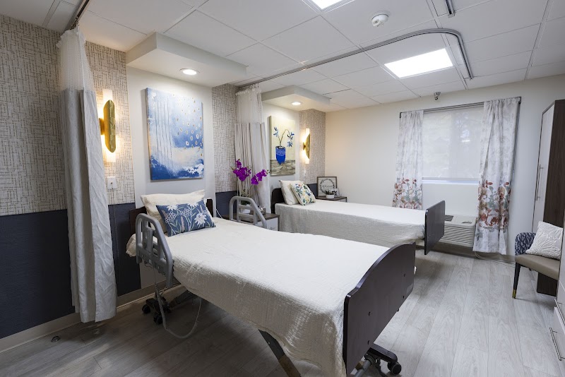 SEVEN HILLS REHABILITATION AND NURSING nursing home in LYNCHBURG, VA - Photo 2 of 5