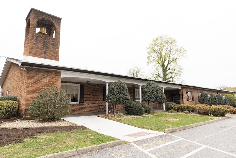 SEVEN HILLS REHABILITATION AND NURSING nursing home in LYNCHBURG, VA - Photo 3 of 5