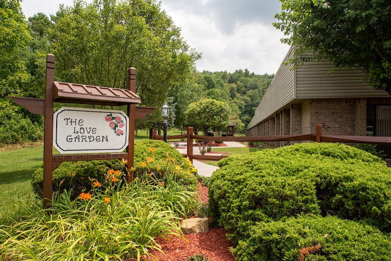 HERITAGE HALL TAZEWELL nursing home in TAZEWELL, VA - Photo 3 of 5
