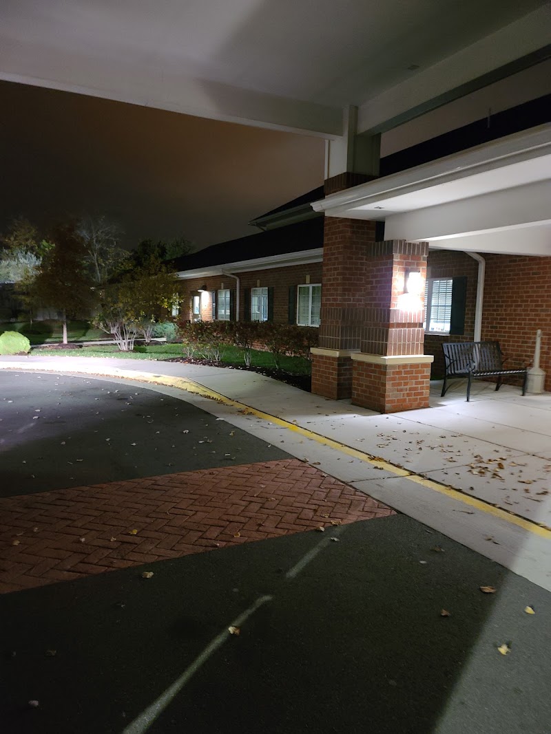 DULLES HEALTH & REHAB CENTER nursing home in HERNDON, VA - Photo 5 of 10