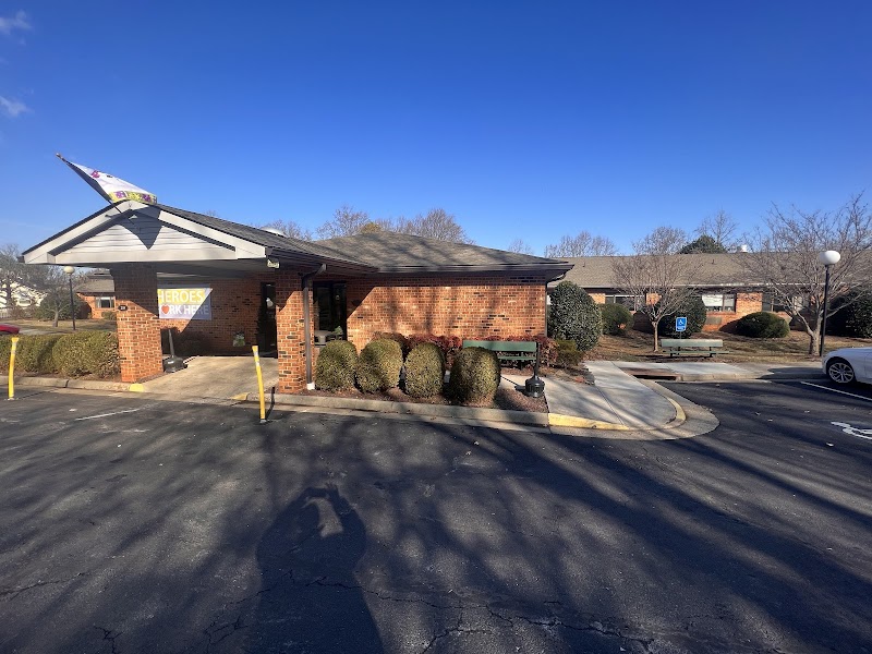 APPOMATTOX HEALTH & REHABILITATION CENTER nursing home in APPOMATTOX, VA - Photo 3 of 5