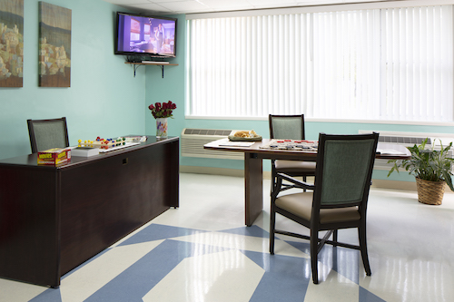 AUTUMN CARE OF PORTSMOUTH nursing home in PORTSMOUTH, VA - Photo 3 of 9