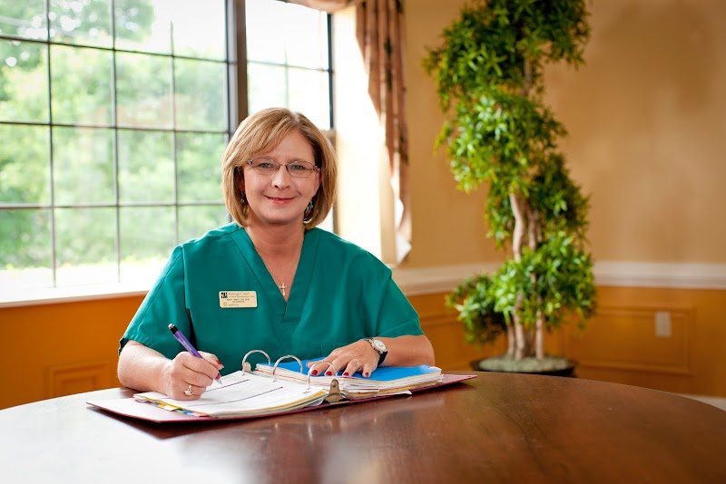 RALEIGH COURT HEALTH AND REHABILITATION CENTER nursing home in ROANOKE, VA - Photo 3 of 5