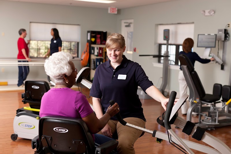 RALEIGH COURT HEALTH AND REHABILITATION CENTER nursing home in ROANOKE, VA - Photo 5 of 5